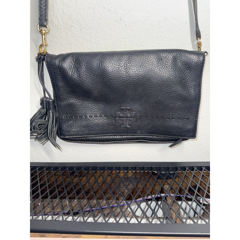 Vintage Tory‎ Burch McGraw Fold-Over Black Pebbled Leather Crossbody Tassel Bag - Picture 2 of 16